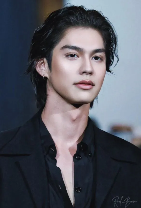 nu-chinh-lat-mat-3-1