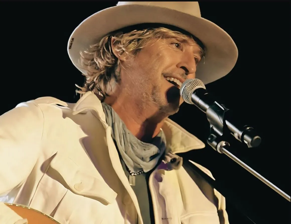 nam-ca-si-qua-doi-5-ngay-2