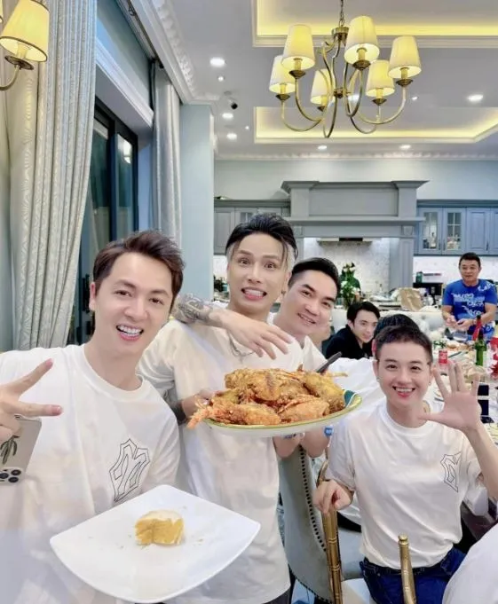 33-anh-trai-vuot-ngan-chong-gai