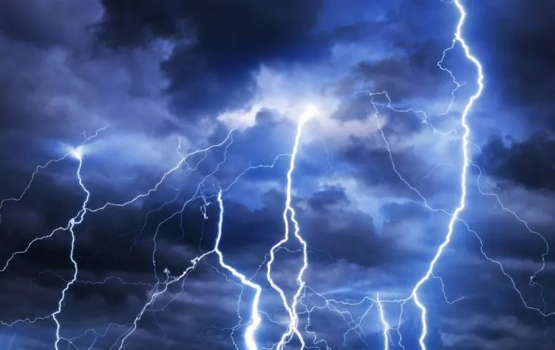 bi-an-ngoi-lang-troi-danh