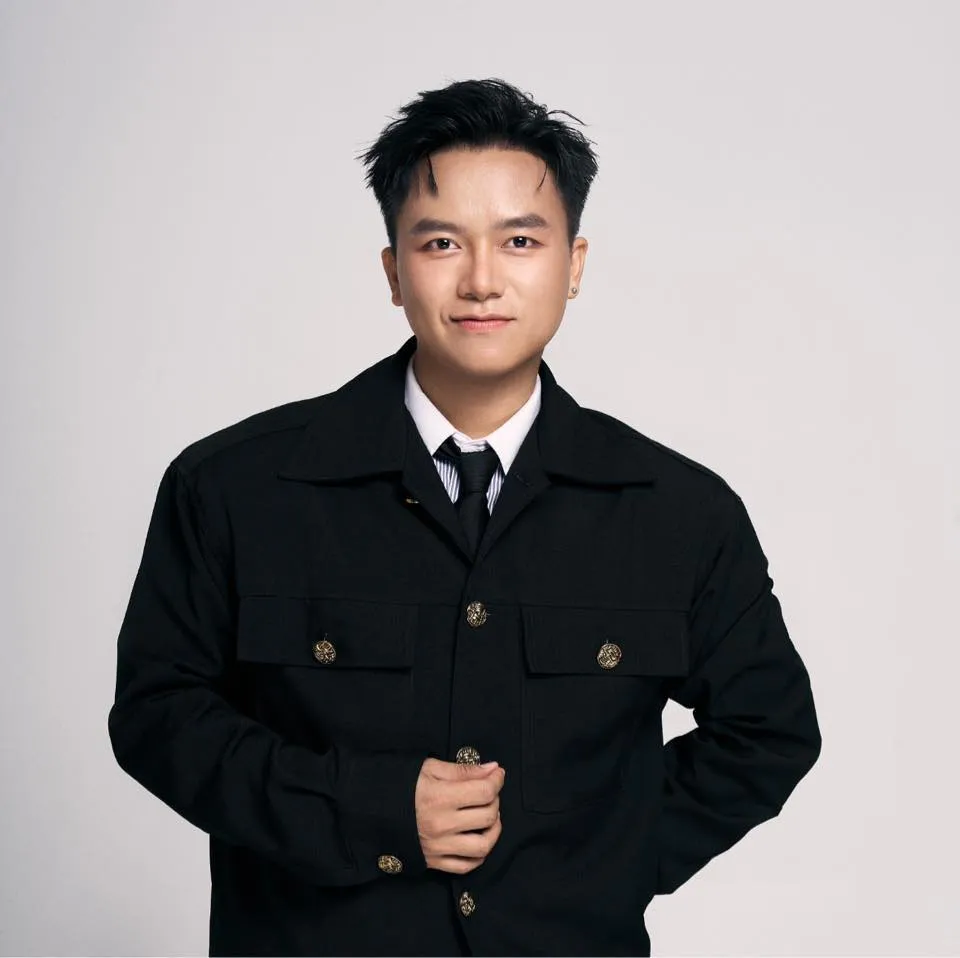 bui-cong-nam-mat-trang-can-nha-