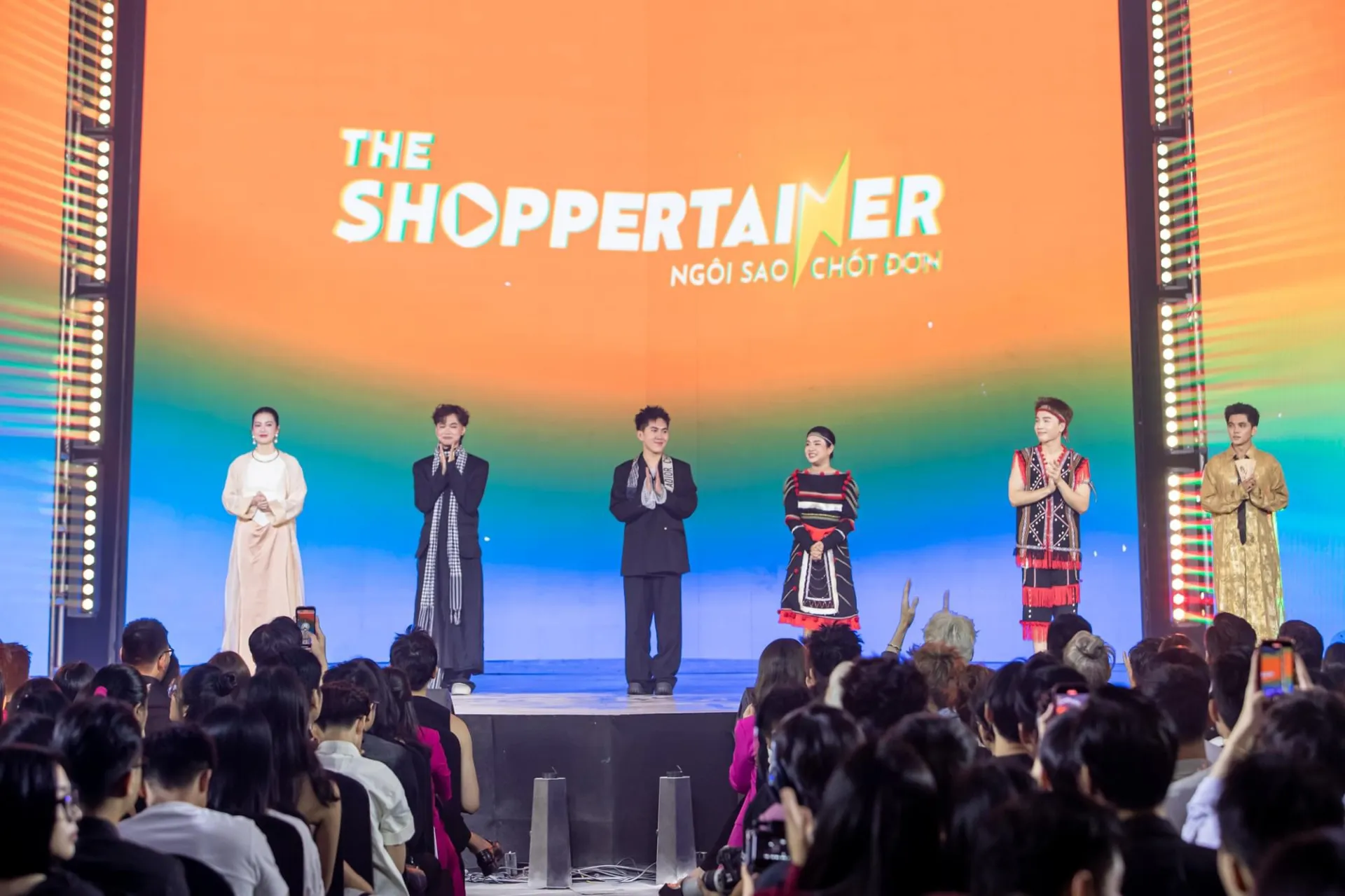 71F36F47-FB53-4C9E-8F7F-29C1486B22E6