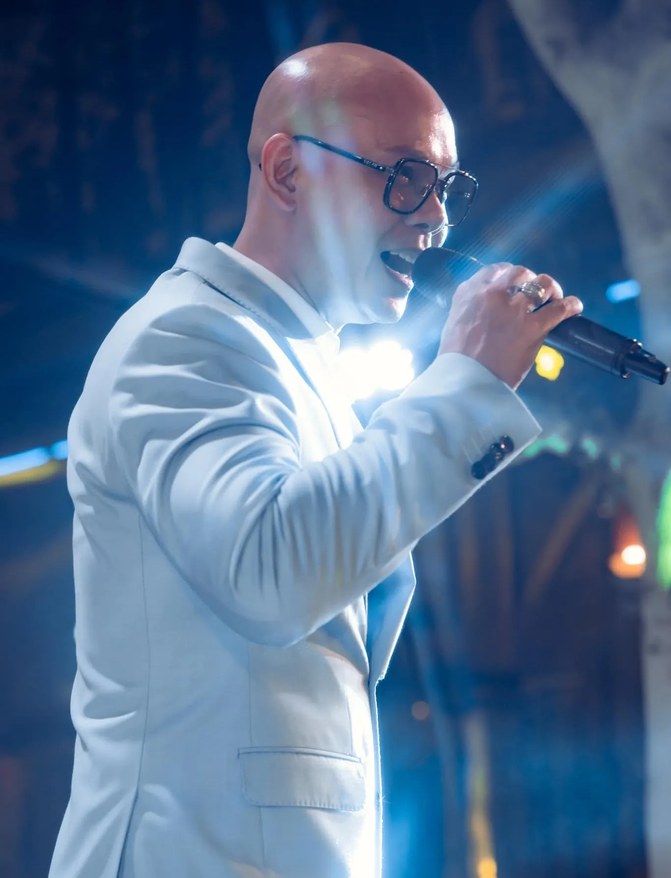 phan-dinh-tung-vuot-chong-gai-5