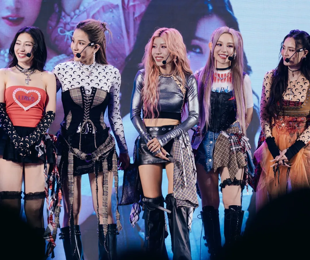 lunas-muon-lap-ky-luc-2