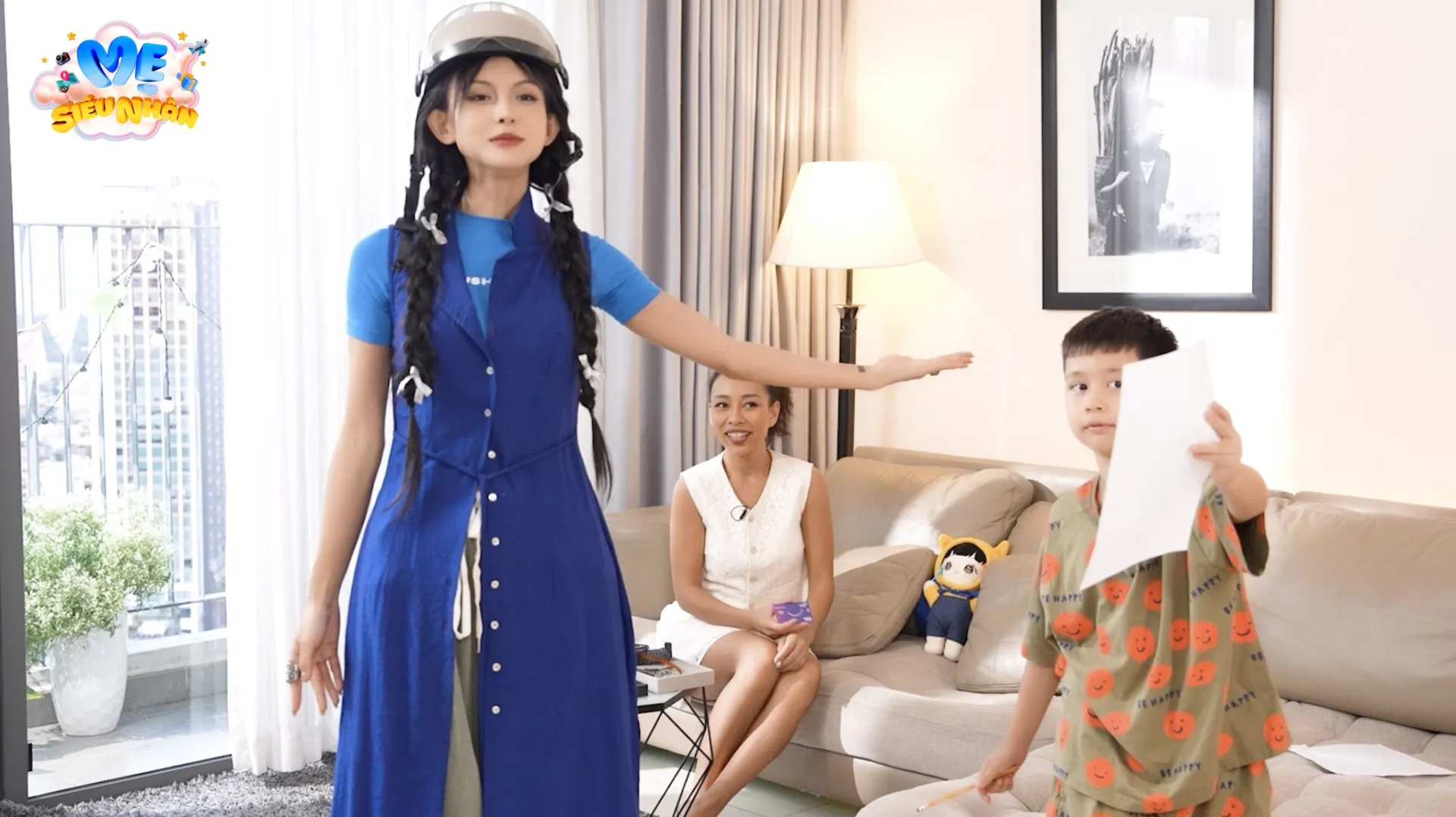 lam-minh-thao-trang-me-sieu-nhan-3