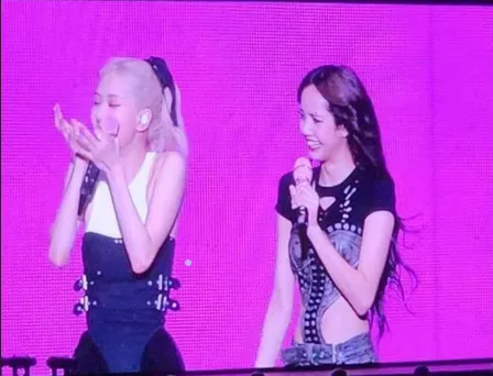 thanh-vien-Blackpink-nghien-pho-VietNam-di-luu-dien-o-dau-cung-tim-an