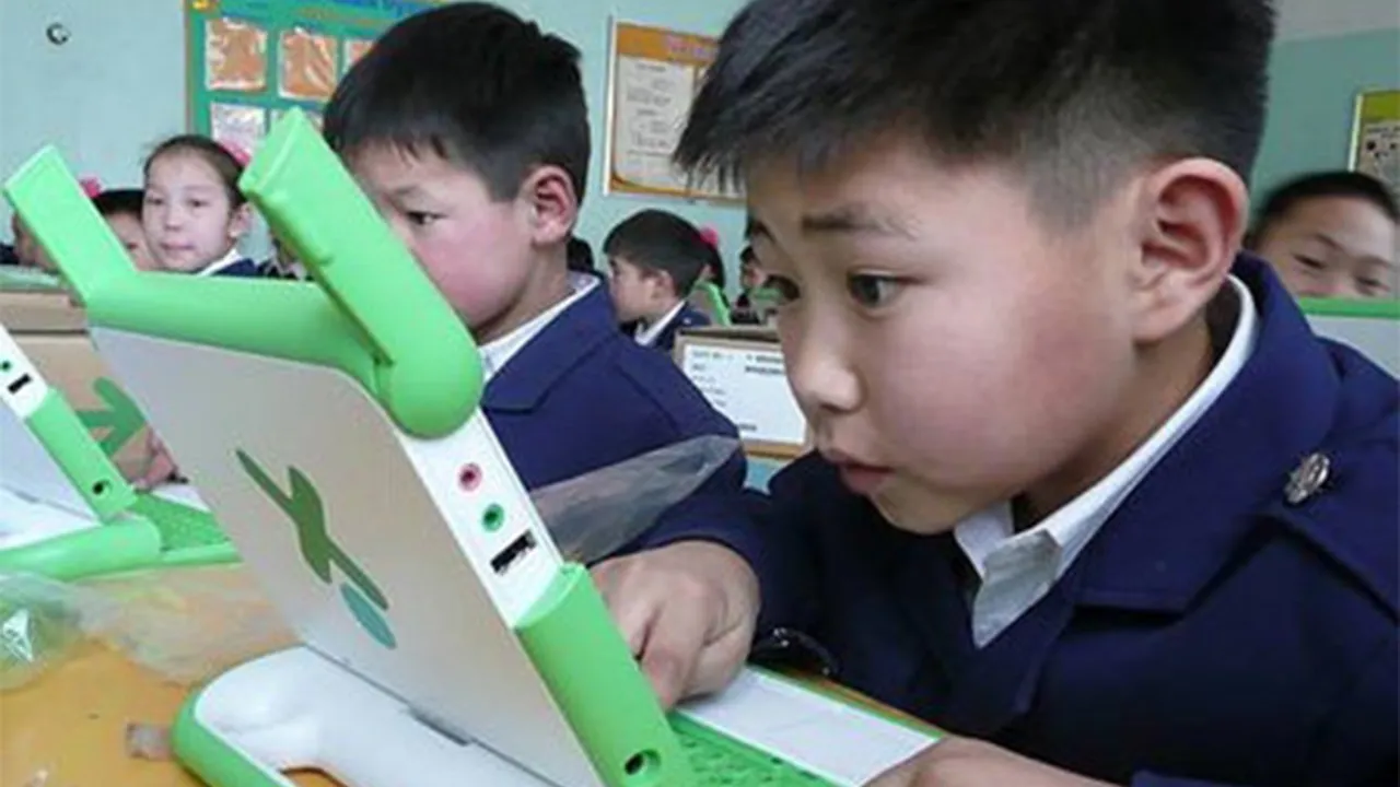 be-trai-co-ten-khien-co-giao-khong-cho-vao-truong-nguoi-bo-xau-ho-lien-doi-ten-cho-con