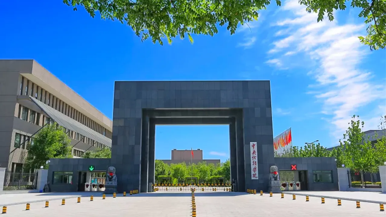 loi-tam-su-nghen-ngao-cua-nu-sinh-bi-me-giau-giay-bao-khong-cho-nhap-hoc