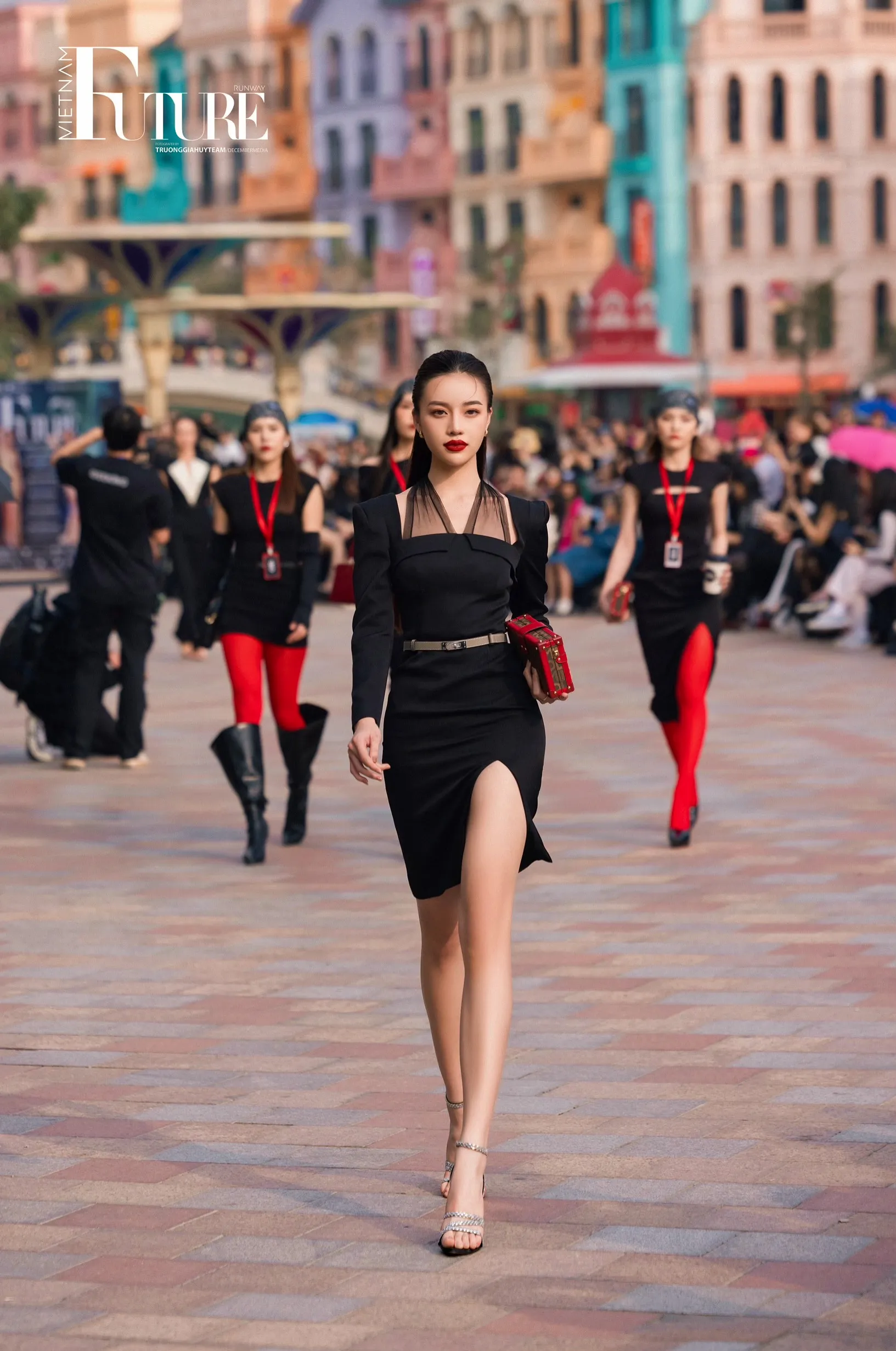 Thuỳ Vi (4)