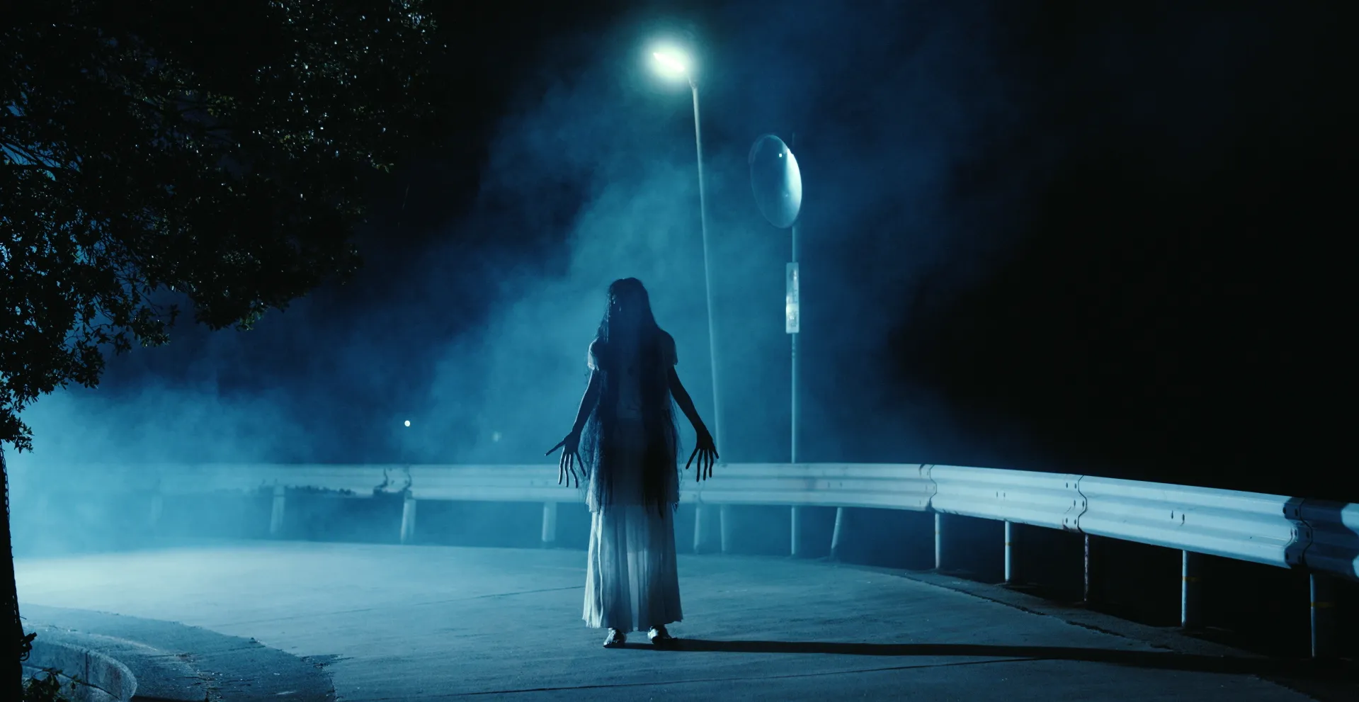 Still 02