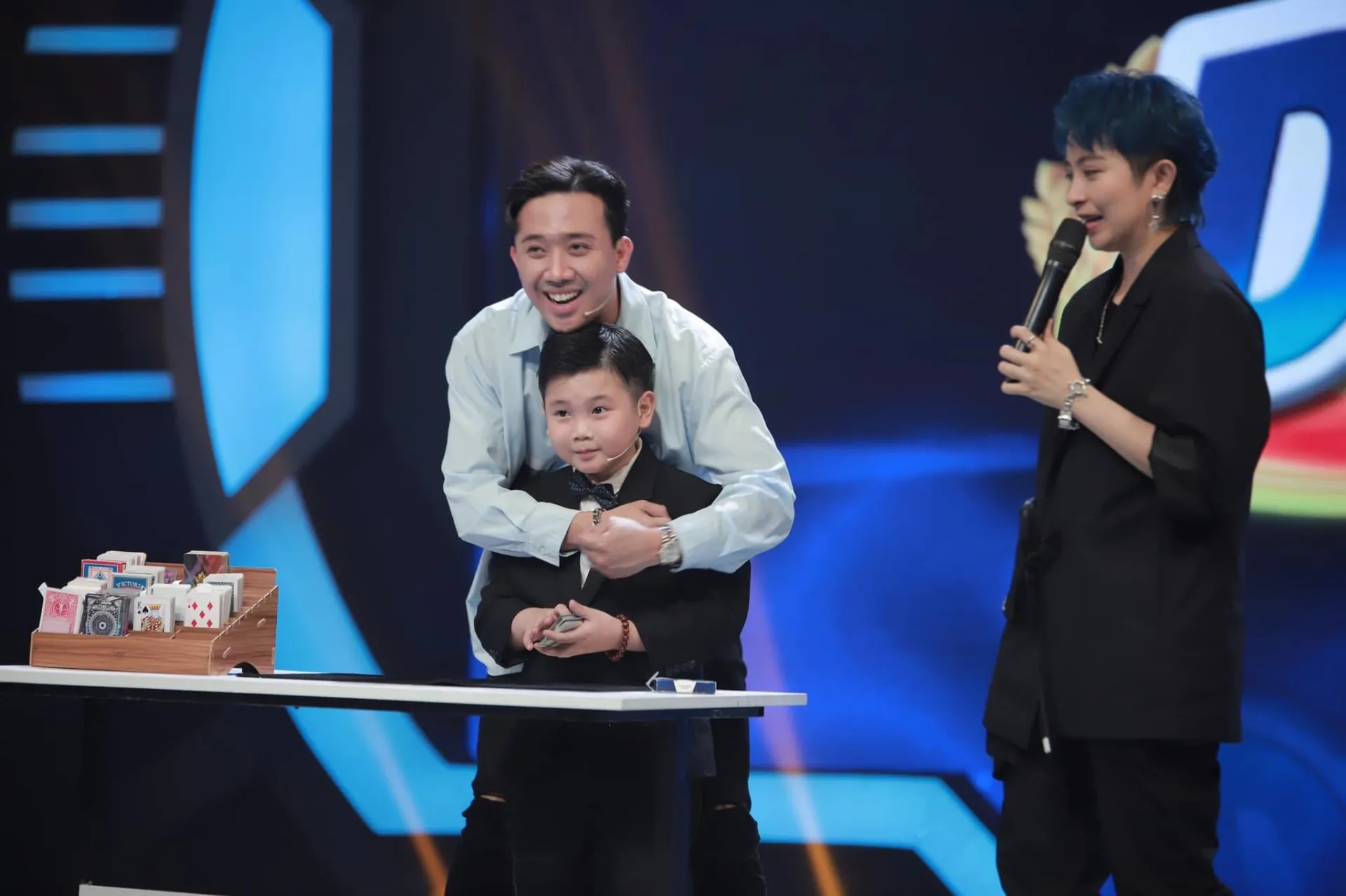 1. Bao Long thi Sieu tai nang nhi6