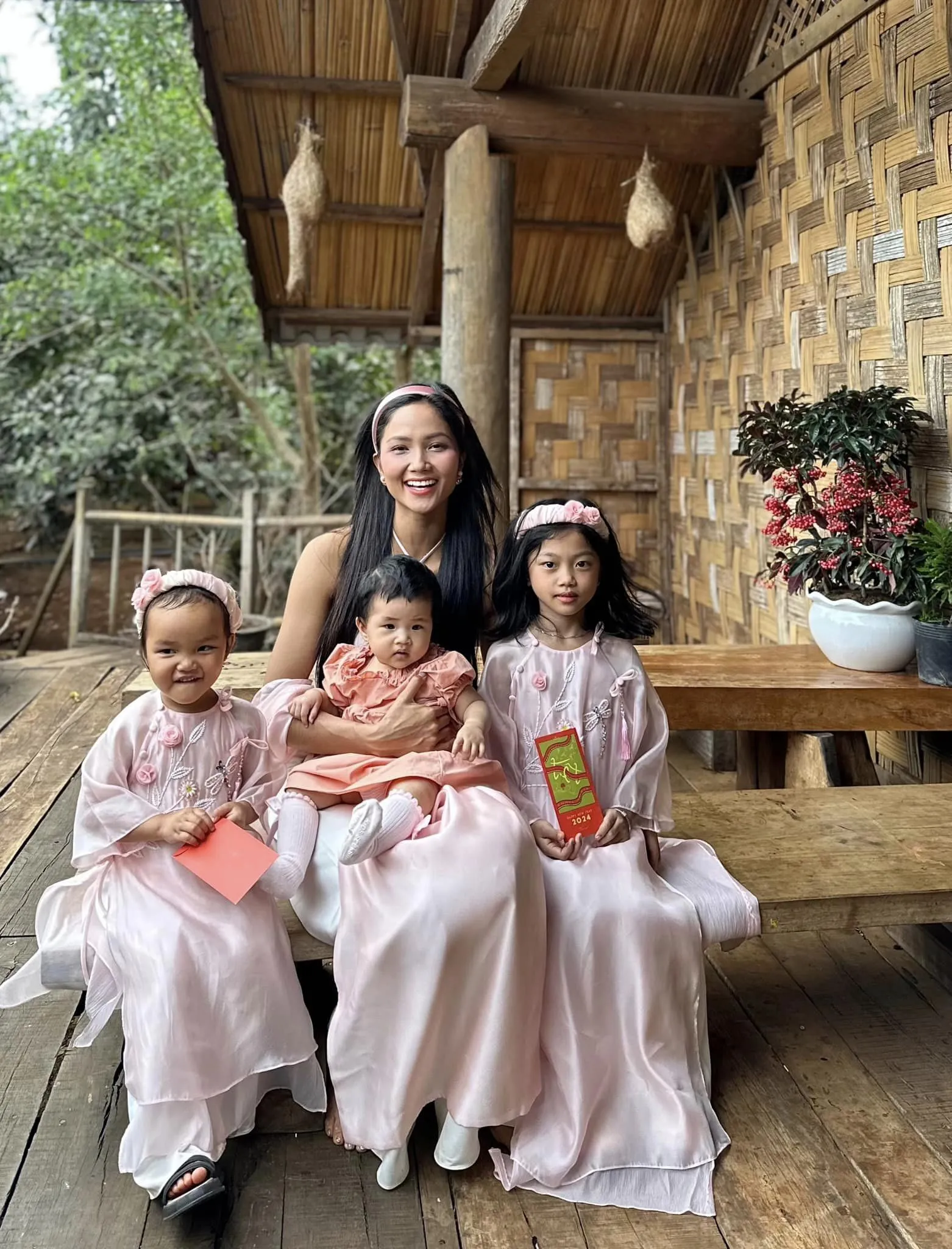 426201082_995651075260598_4250096766104487577_n