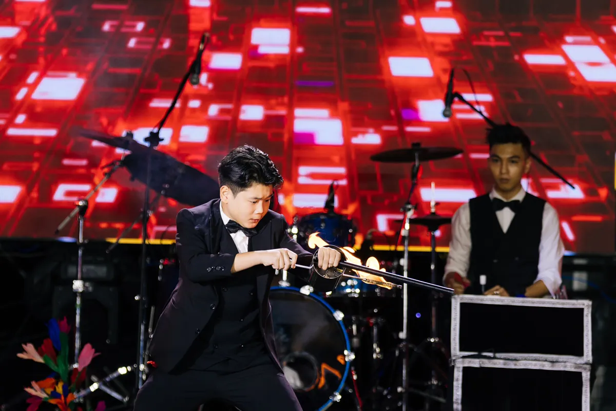 7. Bao Long dien xiec1