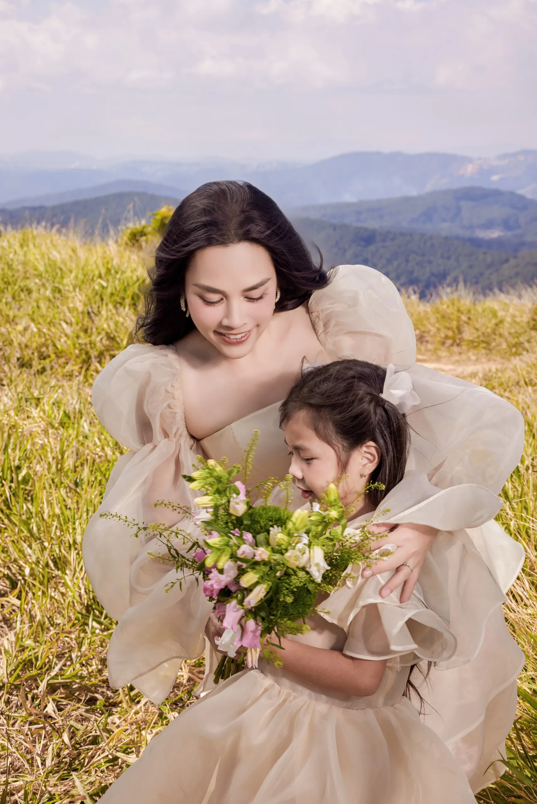 theo-em-ve-nha-dat-thanh-tich-an-tuong-ngoc-mai-tiep-tuc-tung-san-pham-nhan-dip-le-0803 (4)