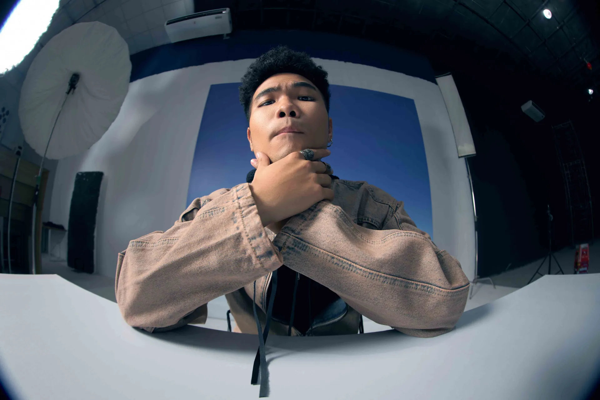 phuc-du-ra-mat-hai-ca-khuc-cung-luc-moi-me-nghi-hiu-con-nang-moi-tinh-iu (5)