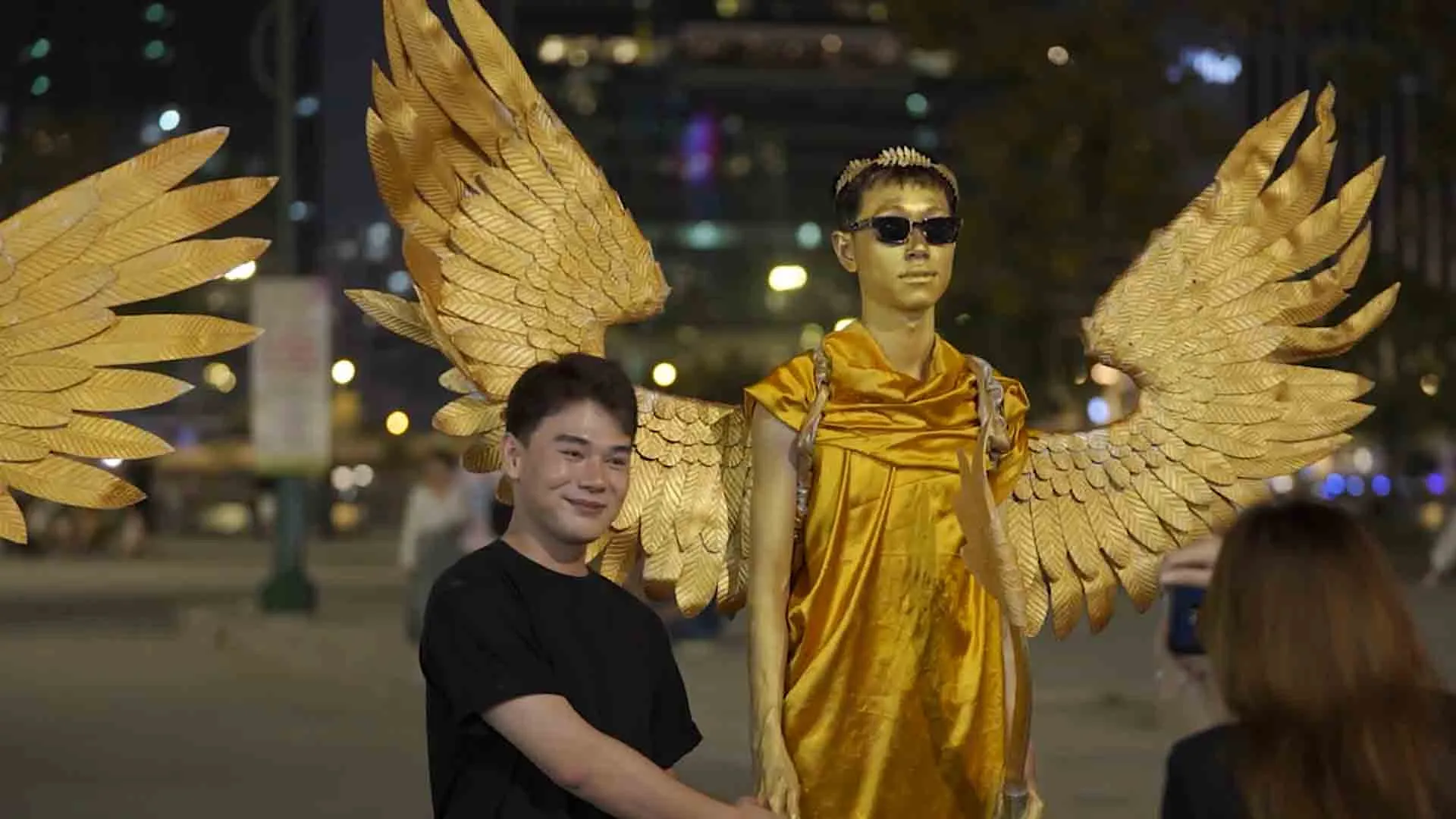 thuy-tien-dua-double2t-du-dem-hanh-nghe-nhan-tuong-va-muon-chuyen-bat-on (11)