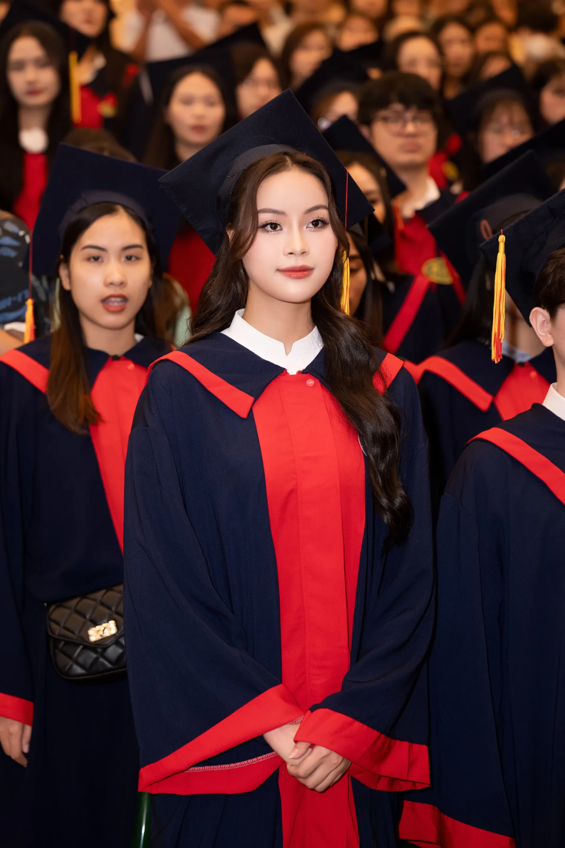 ĐÀO THỊ HIỀN TỐT NGHIỆP (17)