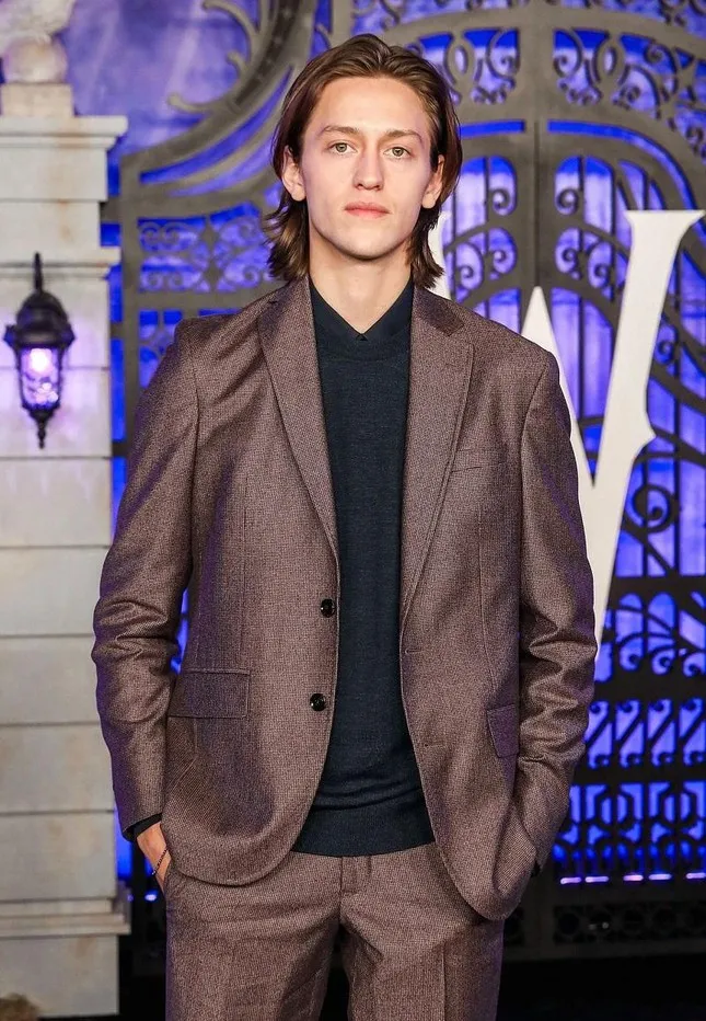 z5423135379585_4b87ef848c4153694dbc382c84f35b67