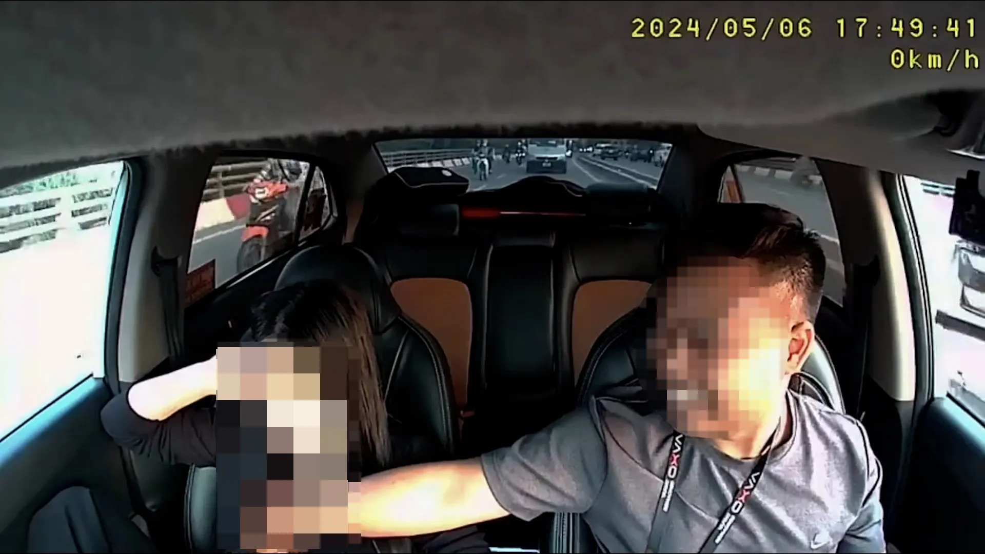 z5429610622389_4f66c1d653d99a3f395fd2c5fd25e676