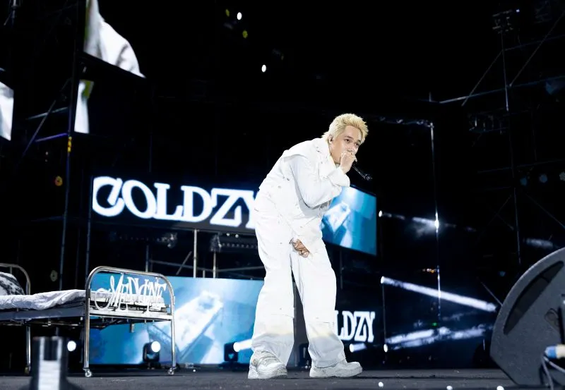 voh-trieu-vinh-hinh-den-viet-nam-man-6356-008-095803