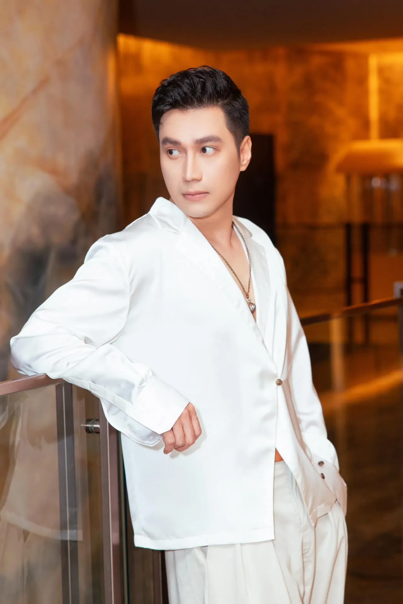 z5531053904331_87ef1460e49b547664e5e7be4e0d4754