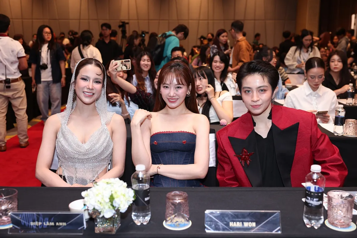 z5644054703819_b92543f2f85cc9d8c5f17b0f8f380da3