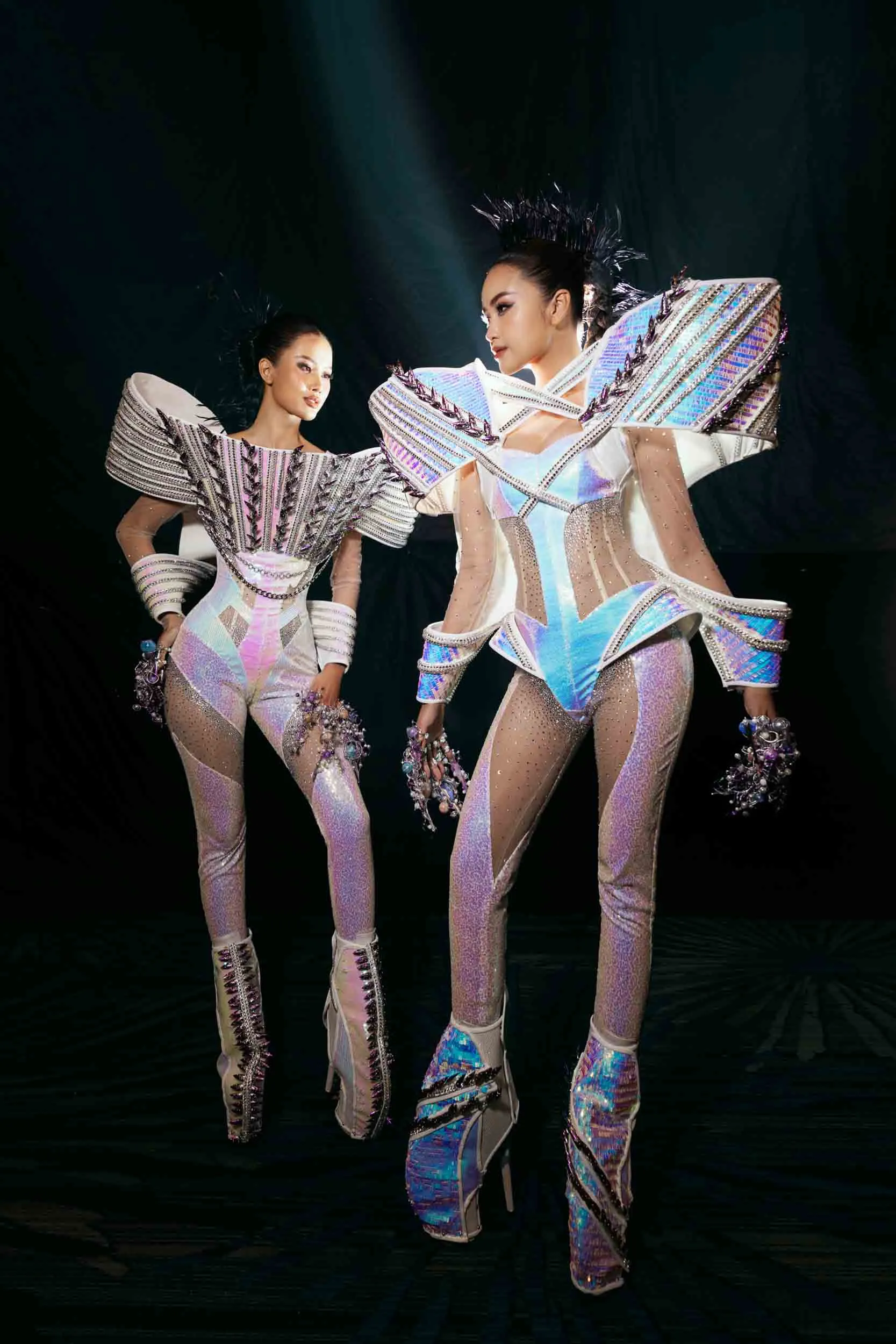 NGỌC CHÂU - HƯƠNG LY (4)