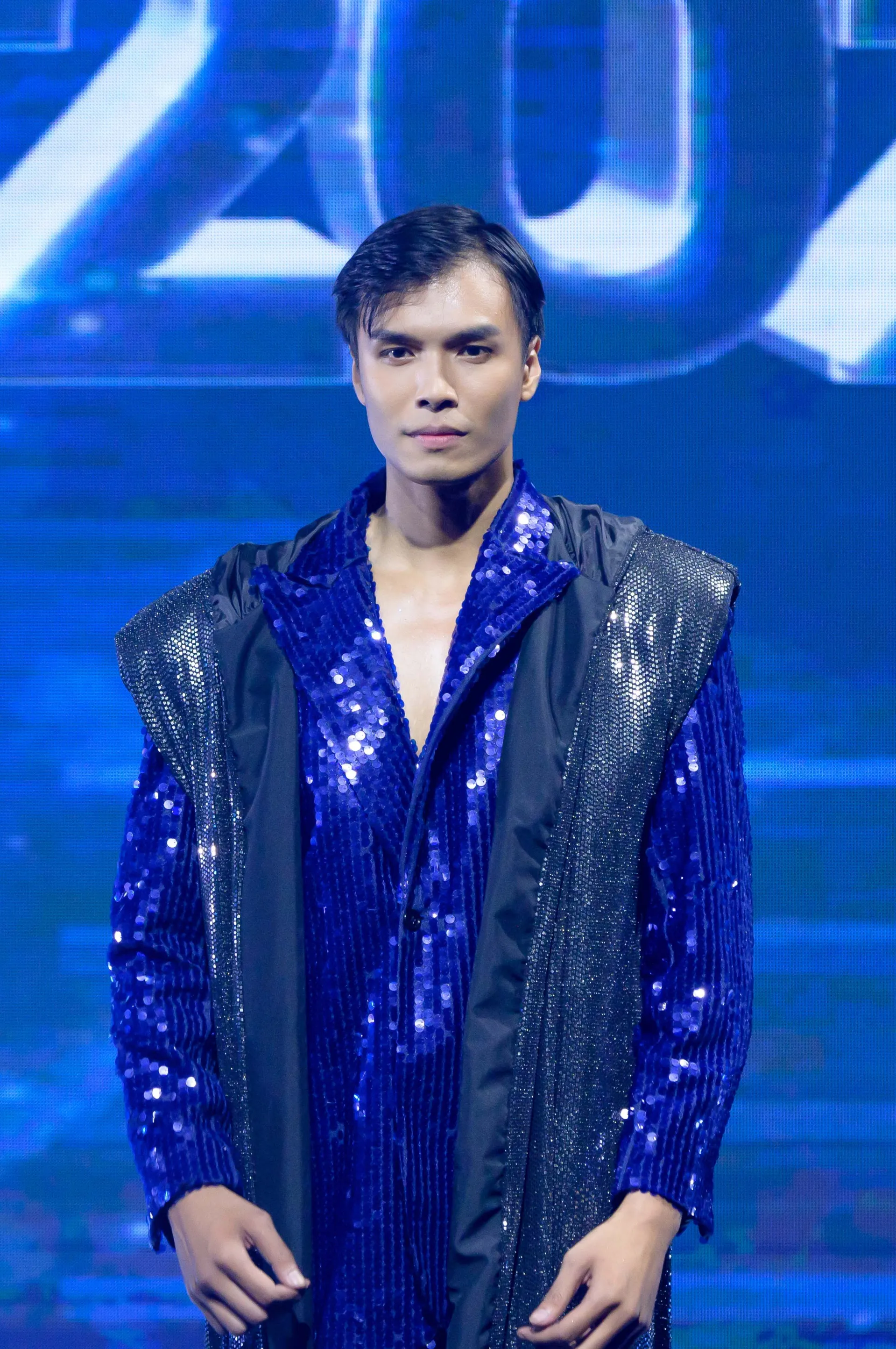 _DUY7519