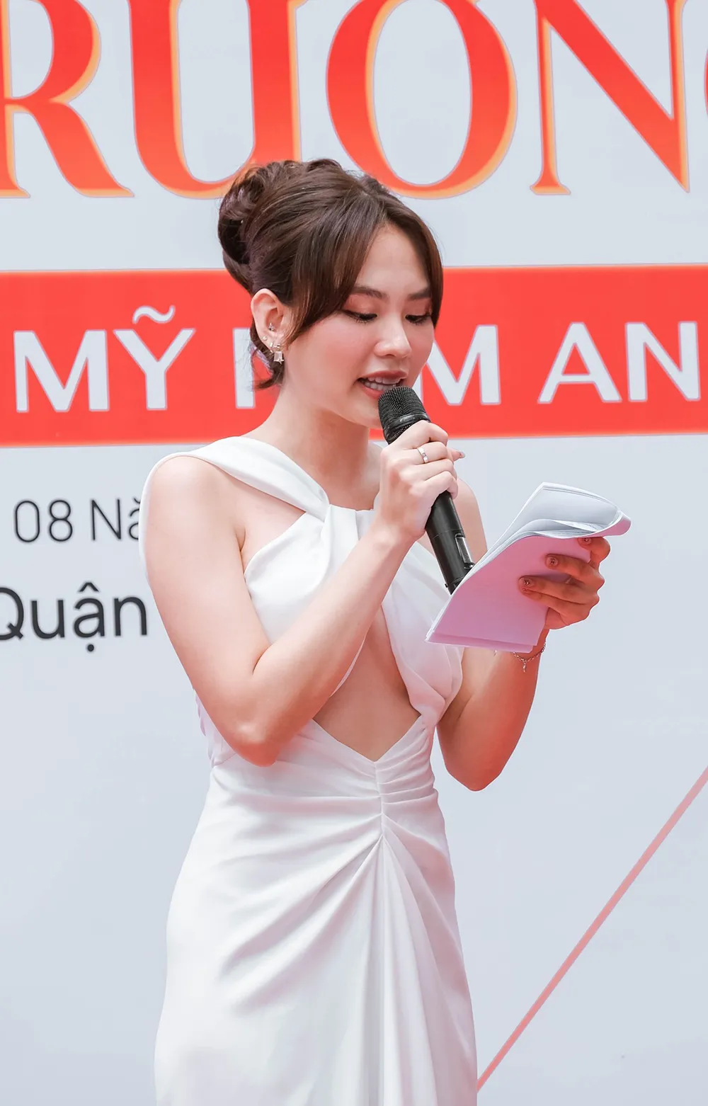 Mai-Phuong-dat-show-lam-mc