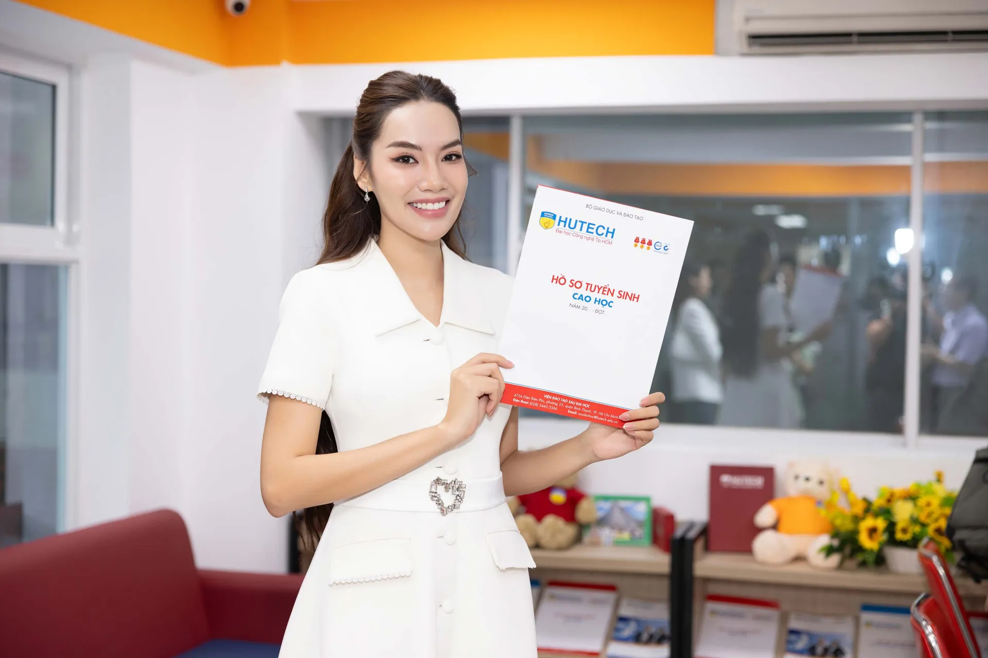 LÊ HOÀNG PHƯƠNG x HUTECH