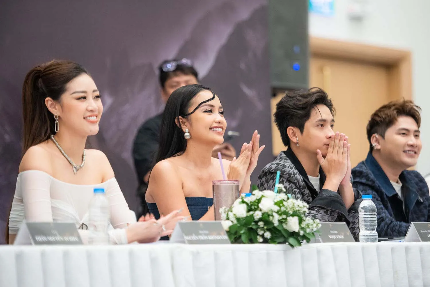 KHÁNH VÂN - NGỌC CHÂU