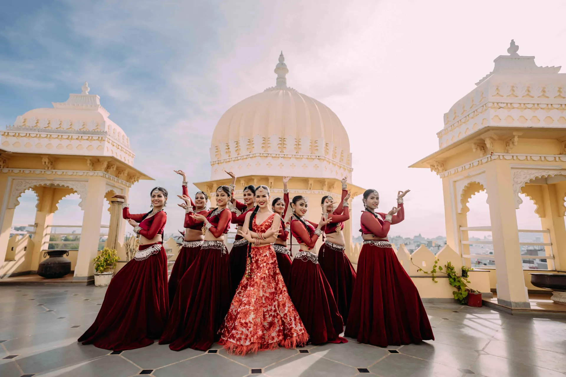 Võ Hạ Trâm phát hành MV cuối cùng trong dự án The Love Journey: Hoa Cỏ Mùa Xuân - ảnh 4