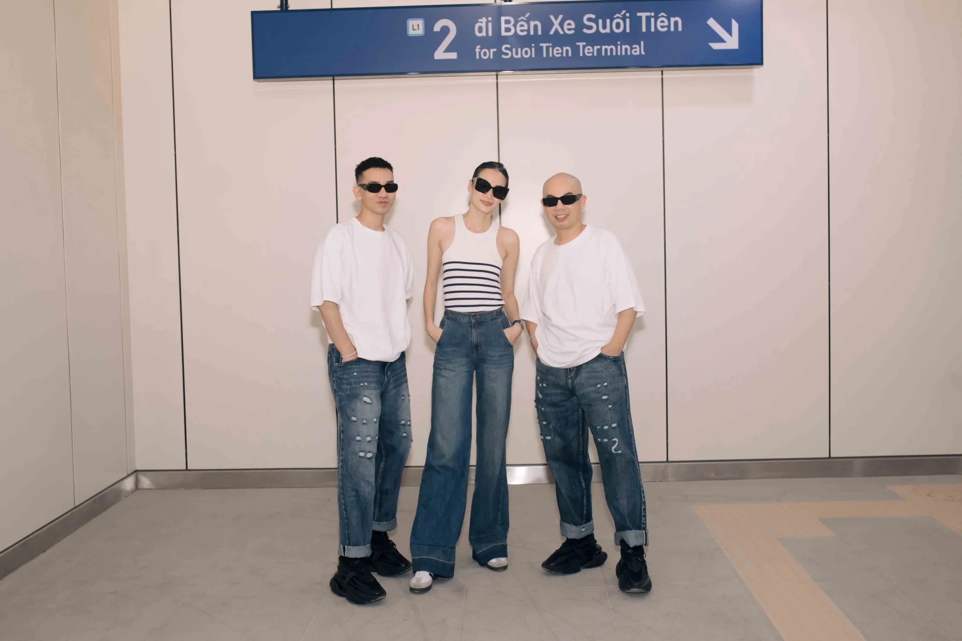 VuNgoc&Son mở màn 2024 với show diễn hoành tráng tại ga tàu điện ngầm Nhà Hát Thành Phố Hồ Chí Minh - ảnh 5
