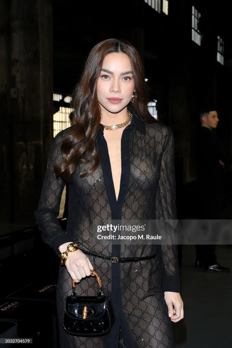 Ho-Ngoc-Ha-show-thoi-trang-tai-Y (2)