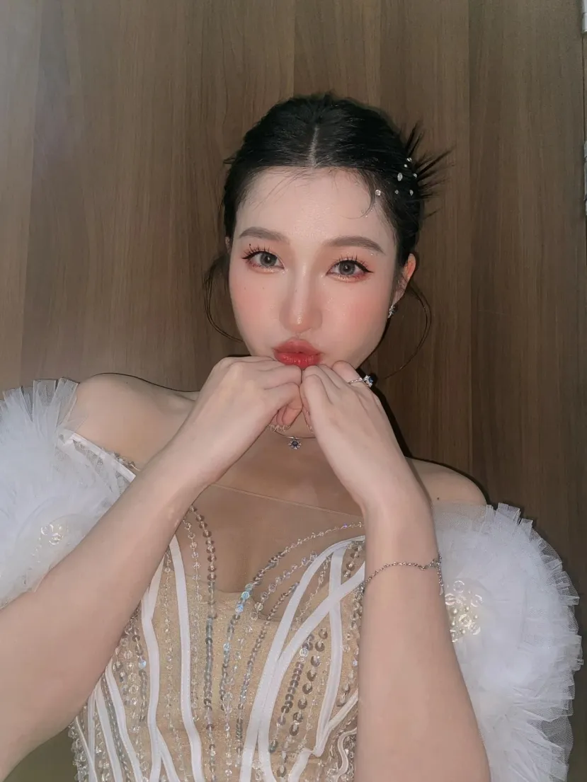 Nhiều fan sắc đẹp mong ngóng Phương Nhi tái xuất làng giải trí