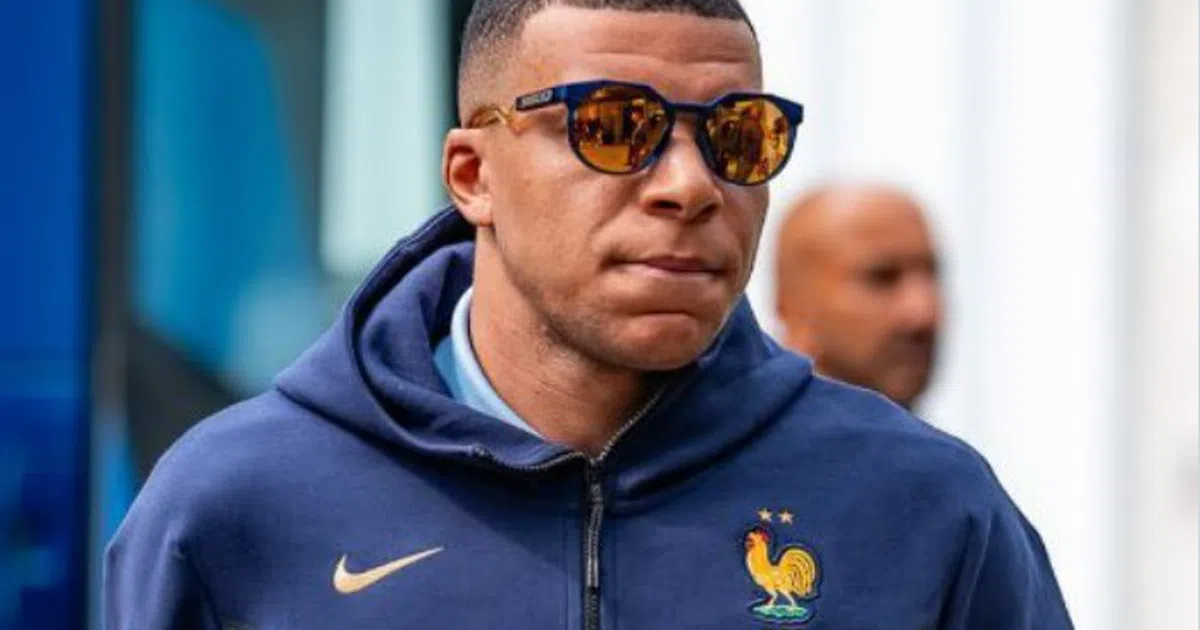 Mbappe đáp trả những cáo buộc từ truyền thông Thụy Điển