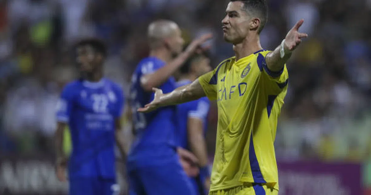 Al-Nassr suýt thua sốc trong ngày vắng Ronaldo