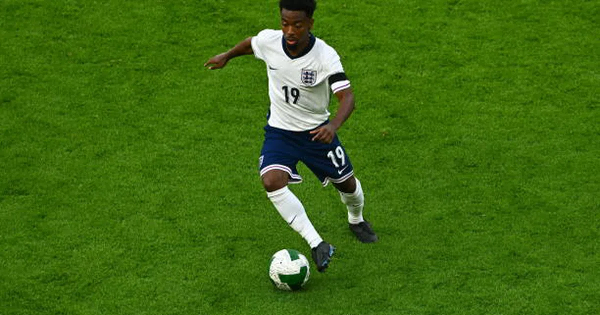 Liverpool muốn có Angel Gomes