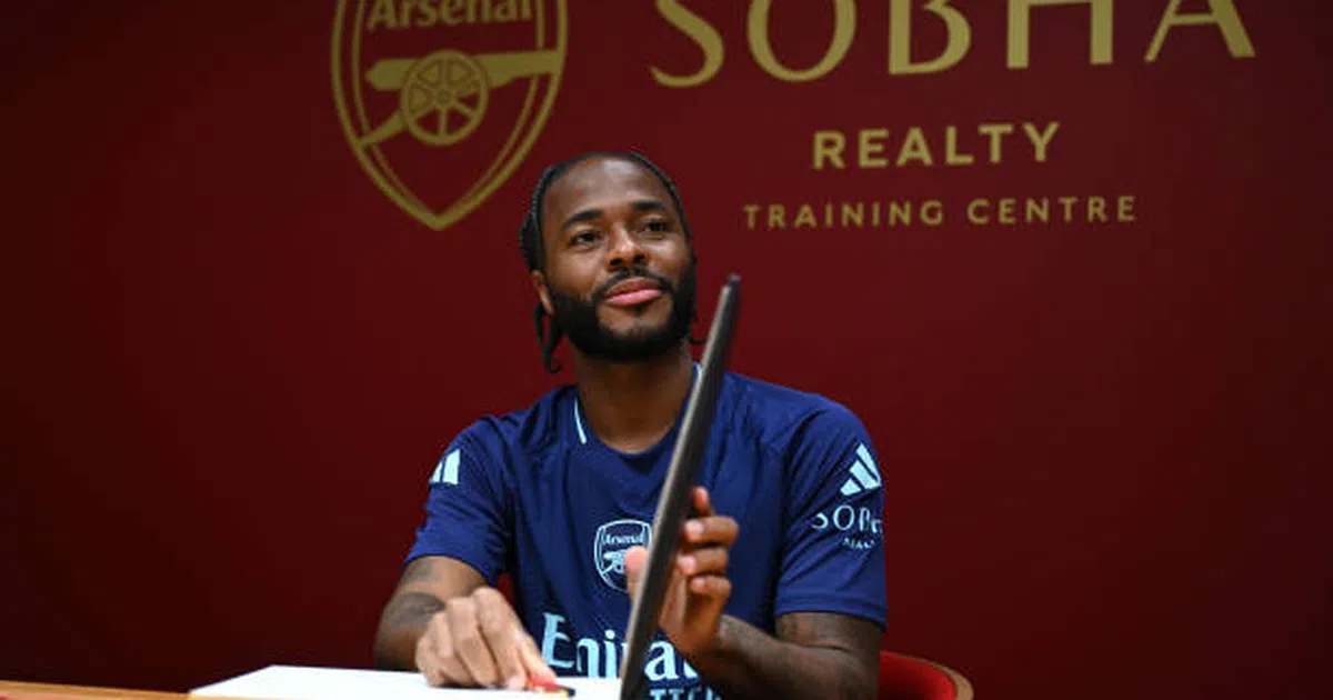 &quot;Những cầu thủ Arsenal này sẽ nghĩ gì khi Sterling bước vào phòng thay đồ?&quot;