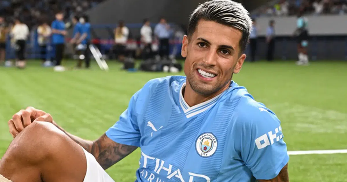 Barca chê mức giá dành cho Cancelo