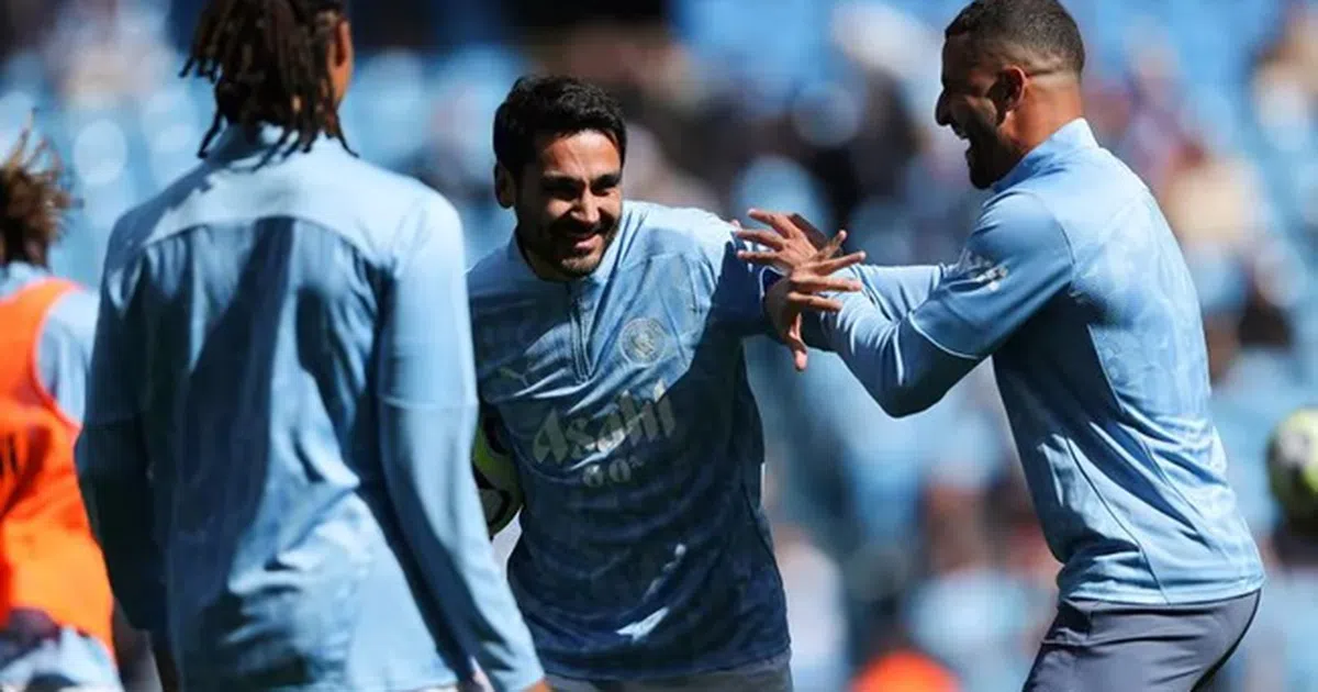 Ilkay Gundogan khi Pep Guardiola thẳng thắn gọi điện