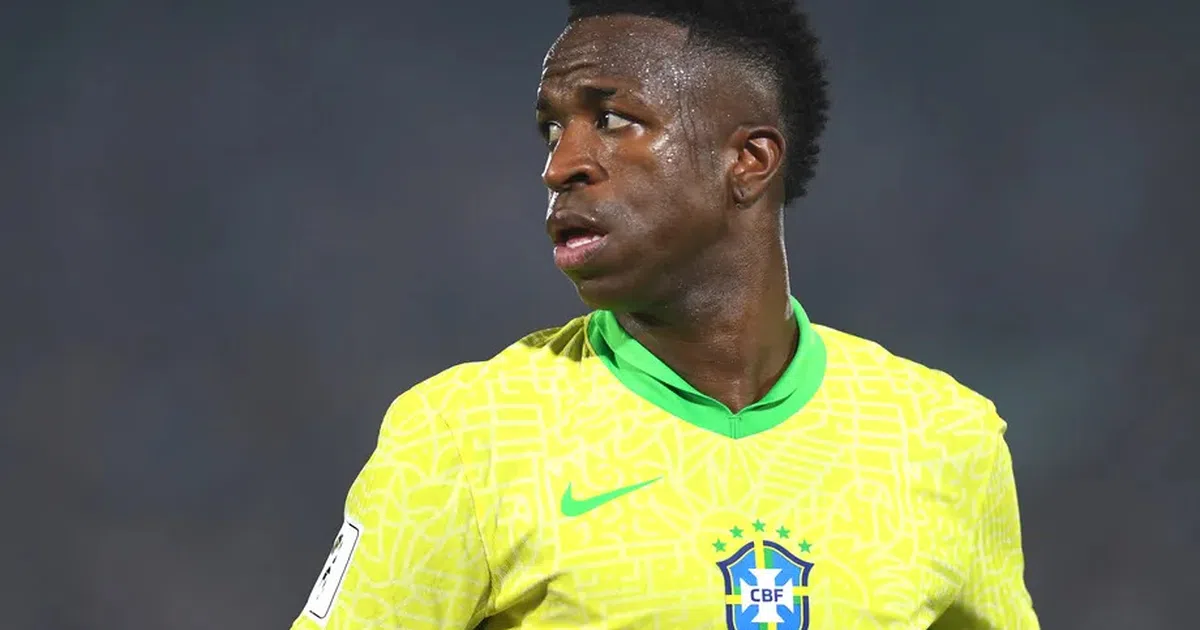 Chơi tệ ở Brazil, Vinicius có lột xác khi quay lại Real?