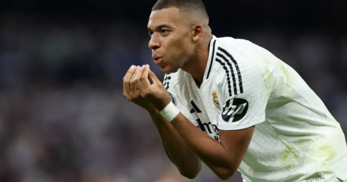 Sau Mbappe, Real trao “hợp đồng lịch sử” cho 2 cái tên khác