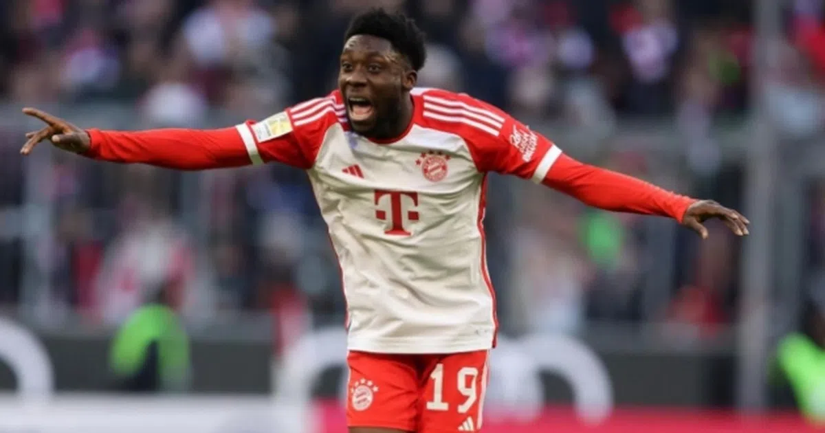 Man United có động thái rõ ràng cho Alphonso Davies