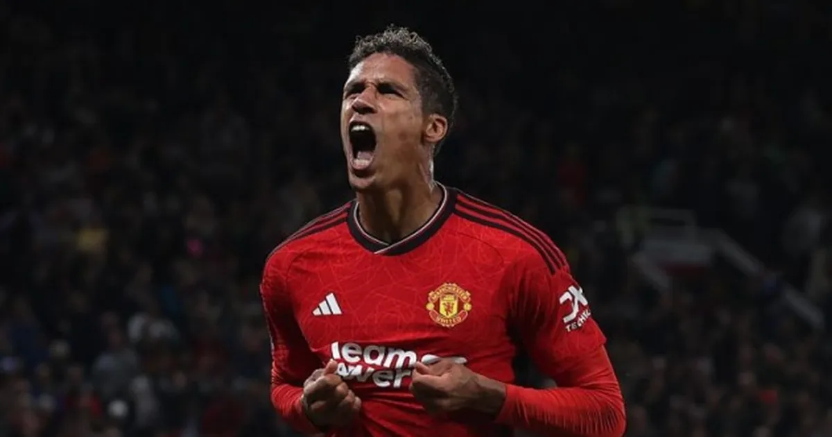 CHÍNH THỨC! Raphael Varane giải nghệ với thông điệp xúc động