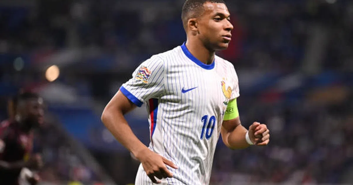 Deschamps ra phán quyết về Mbappe và Griezmann