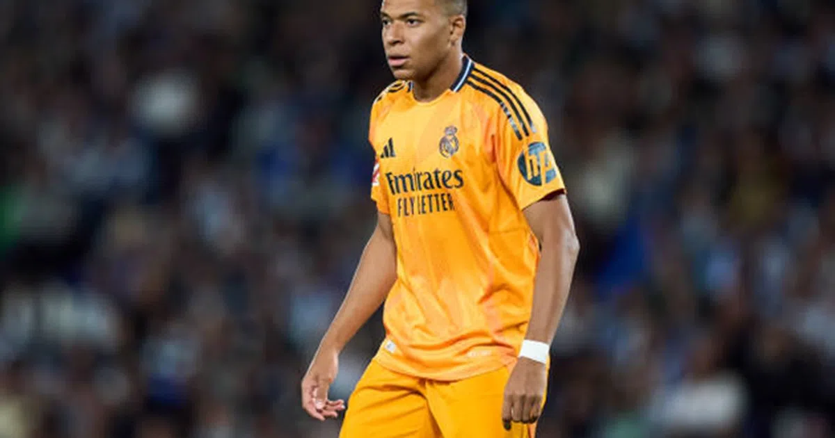 Aguero cảnh báo Real về Mbappe