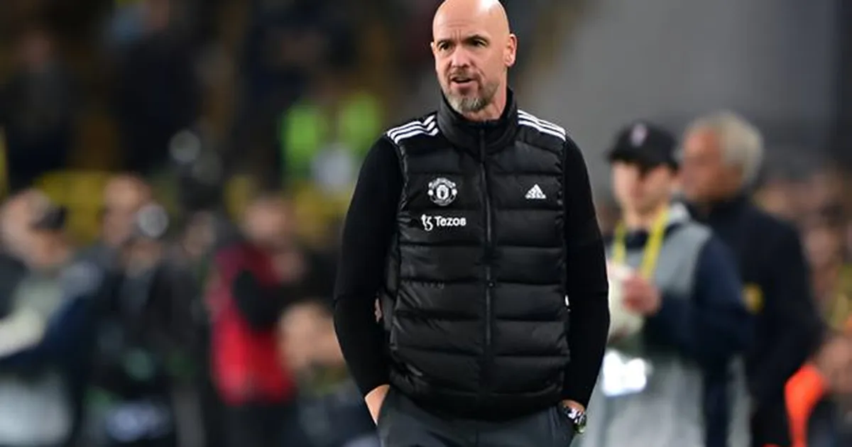 Ten Hag &quot;méo mặt&quot; vì hành động của Antony