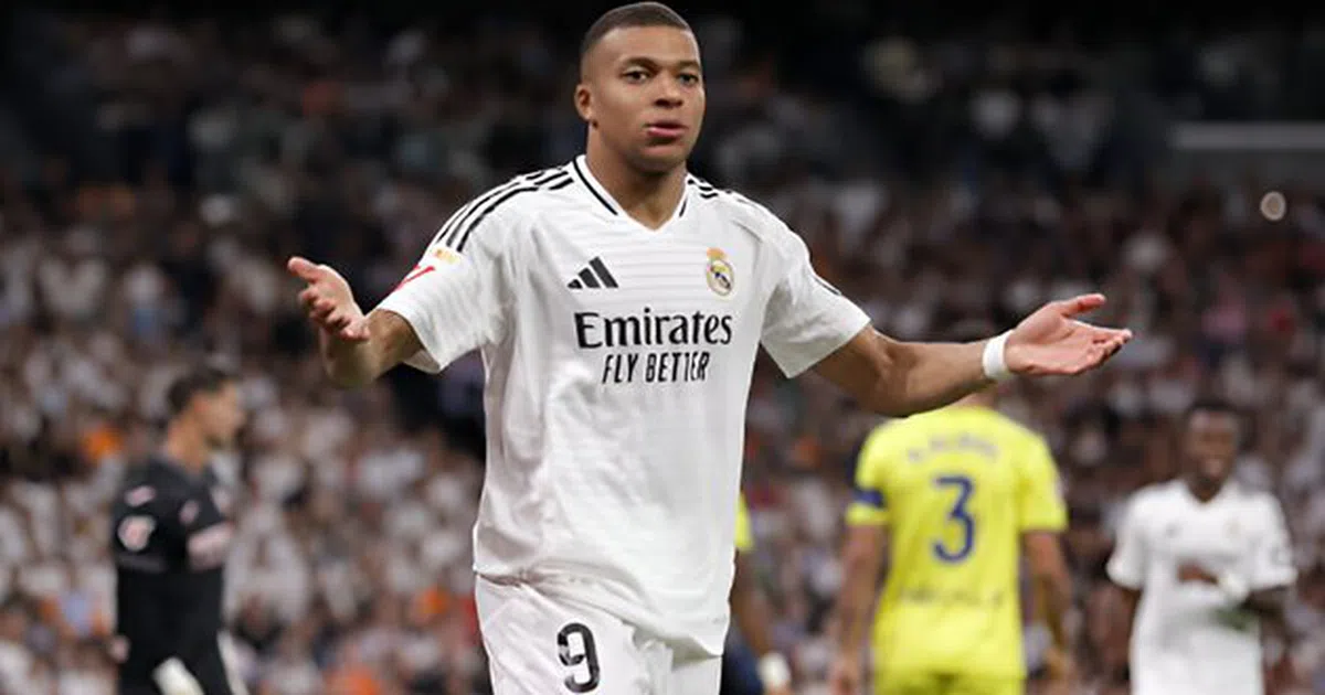 &quot;Tôi bị sốc vì Mbappe, cậu ấy không được sống cuộc sống của riêng mình&quot;