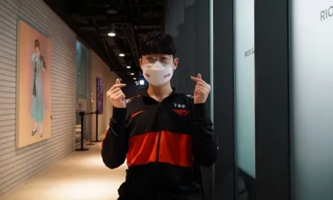 T1 Zeus: 'Tôi nóng lòng được đối đầu với các toplaner của LPL'